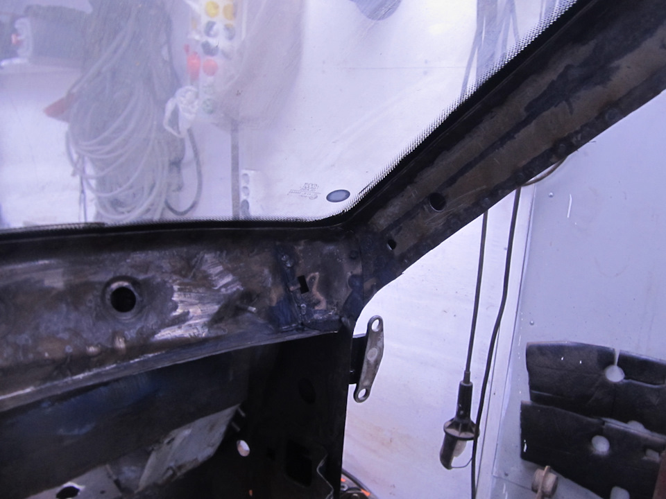 Так встали уголки — Москвич 2335