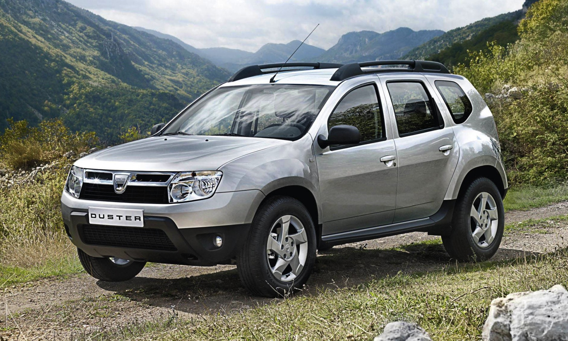 Рено дастер в крыму. Dacia Duster. Рено Дастер 2013. Dacia Duster 2010. Renault Duster 2011.