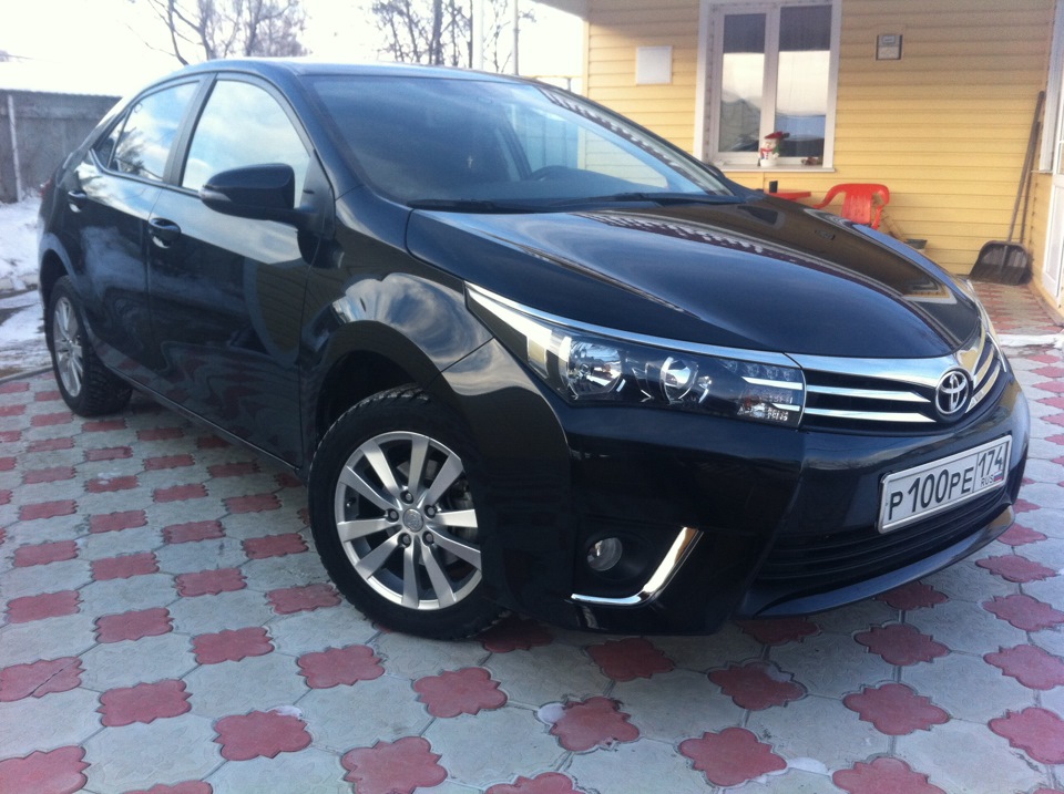 Corolla avensis. Какая машина лучше Авенсис или Королла.