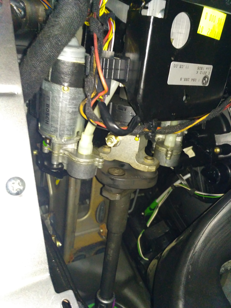 Электропривод вылета руля — BMW X5 (E53), 3 л, 2000 года | электроника ...