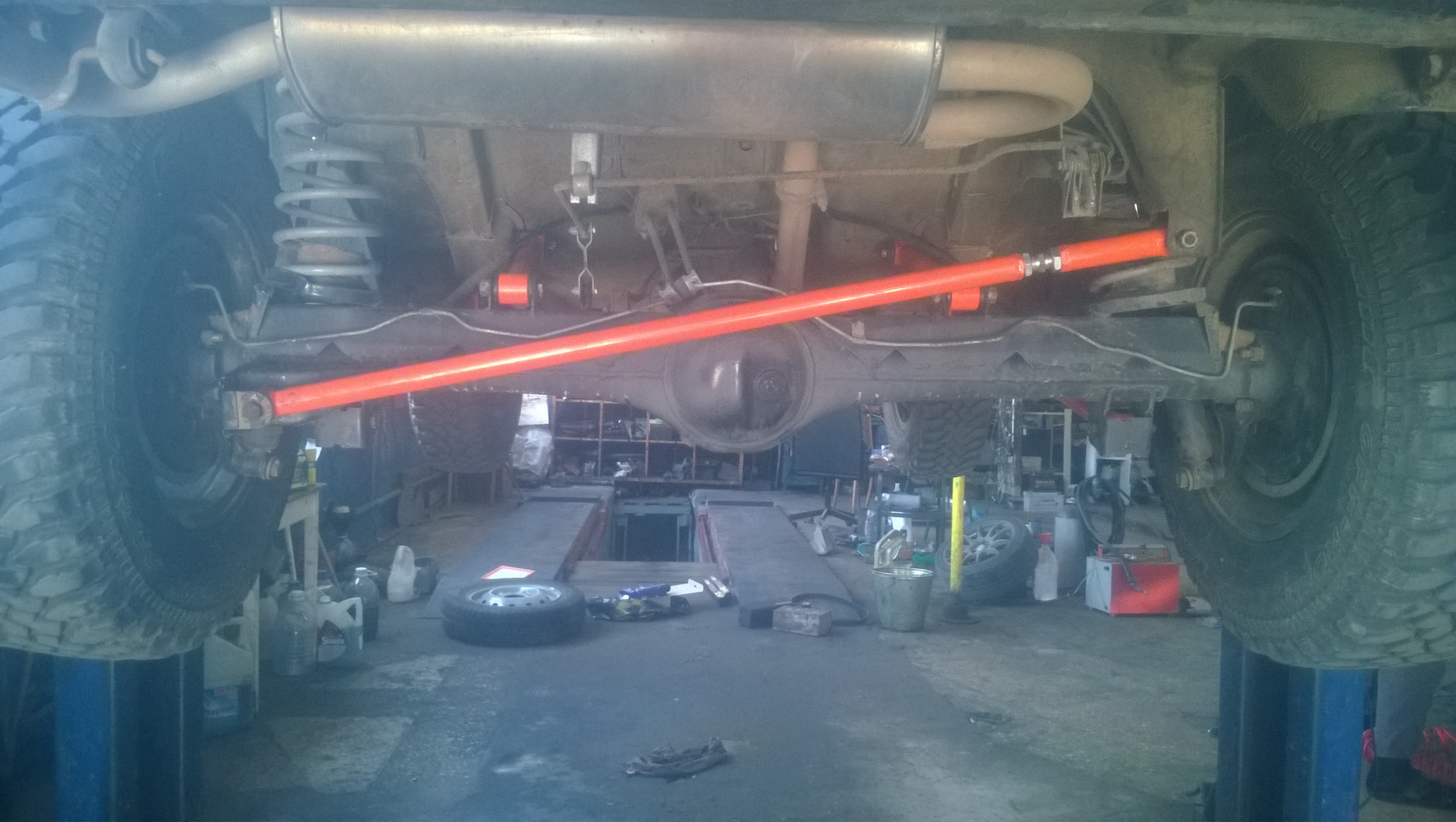 двойные тяги на ваз 2107. 2 реактивные тяги. двойные реактивные тяги ваз 2107. двойные реактивные тяги ваз 2101. нива задняя поперечная тяга тяга.