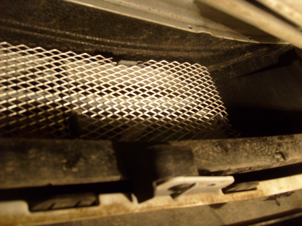 Алюминиевая сетка в бампер — Chevrolet Cruze Hatchback, 1,8 л, 2012 ...