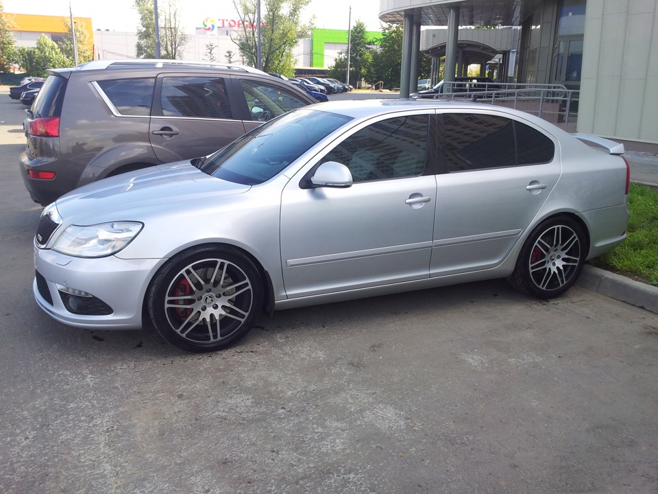 Фото в бортжурнале Skoda Octavia RS A5 Mk2