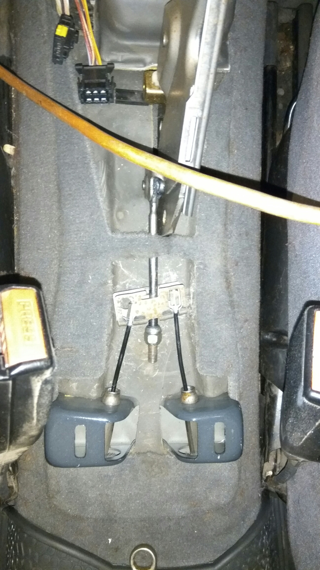 Купить Трос Ручника Рено Лагуна 2