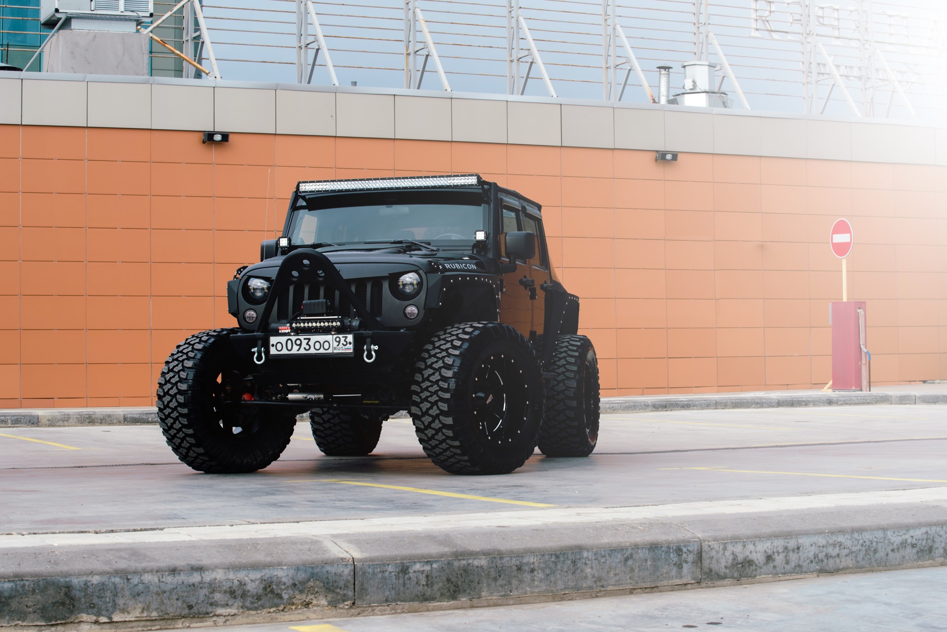 Jeep wrangler 2.8. Джип без ручек. Джип без окон старый но с дверями. Купить джип полноприводный в Калининграде.