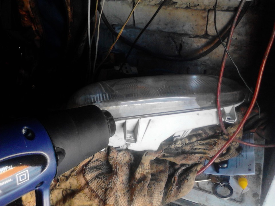 Фара потеет — Volkswagen Golf Mk3, 1,8 л, 1993 года | своими руками ...