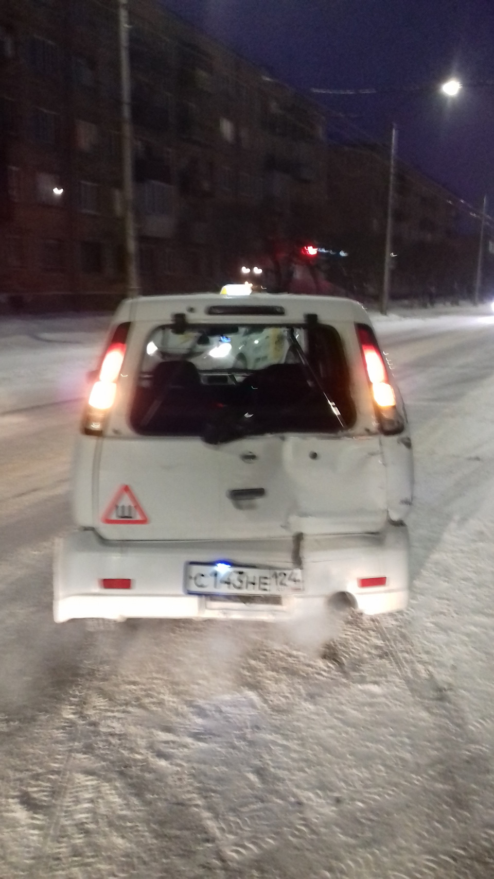 Серьезная авария, за 3 года… — Nissan Cube I, 1,3 л, 1998 года