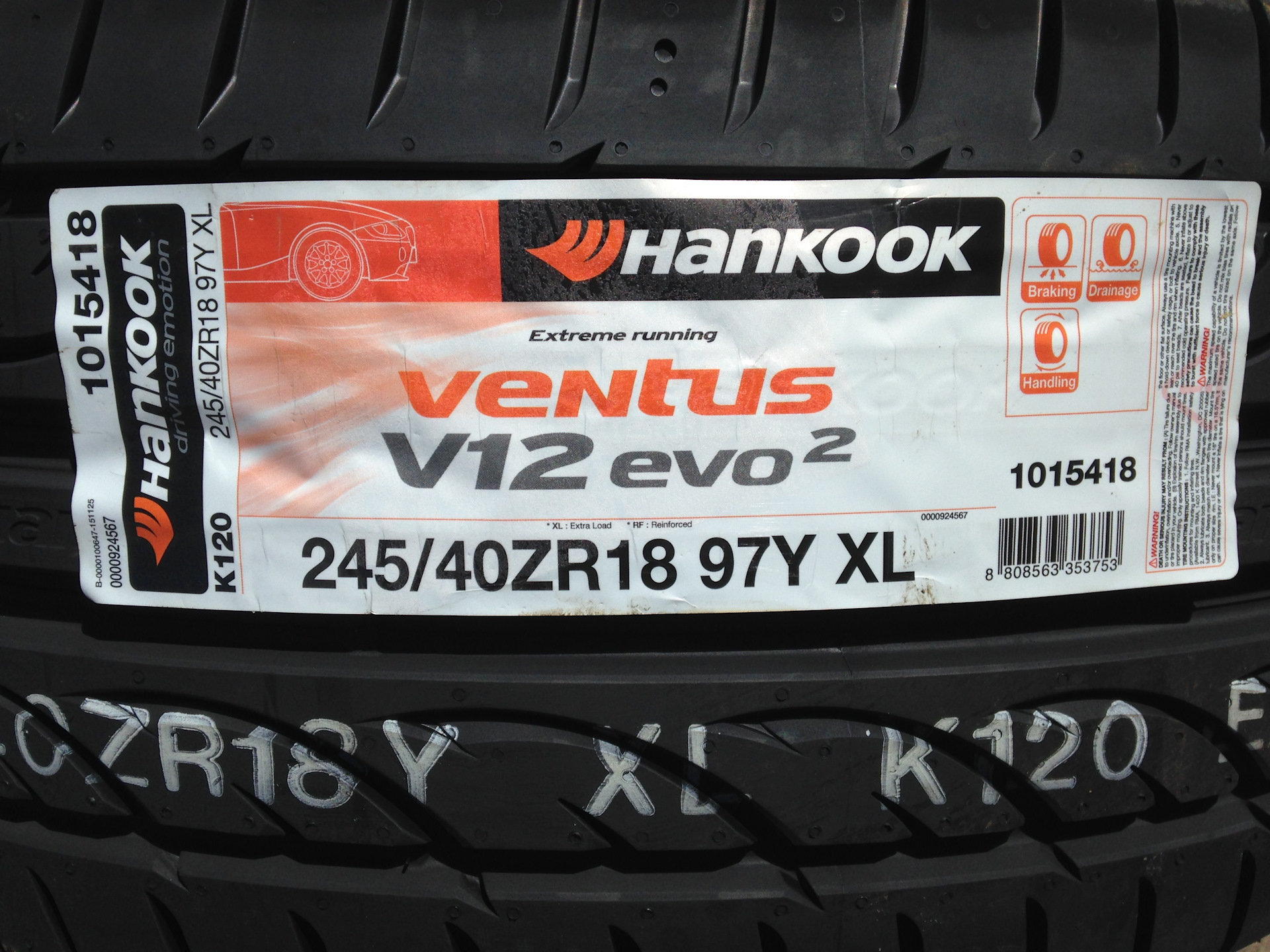 2 40 18. Hankook Ventus v12 evo2 k120 245/40 r18 97y. 245/40r18 Hankook k120 97y. Автомобильная шина Hankook Tire Ventus v12 EVO k110 245/40 zr18 97y XL летняя. Формула 245/40/18 97y Energy XL ZR.