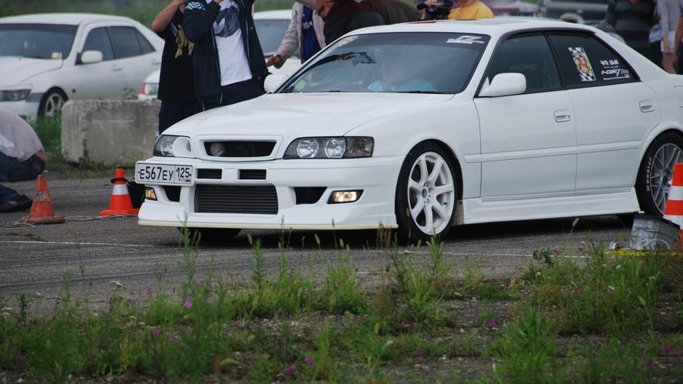 Сколько фреона в toyota chaser