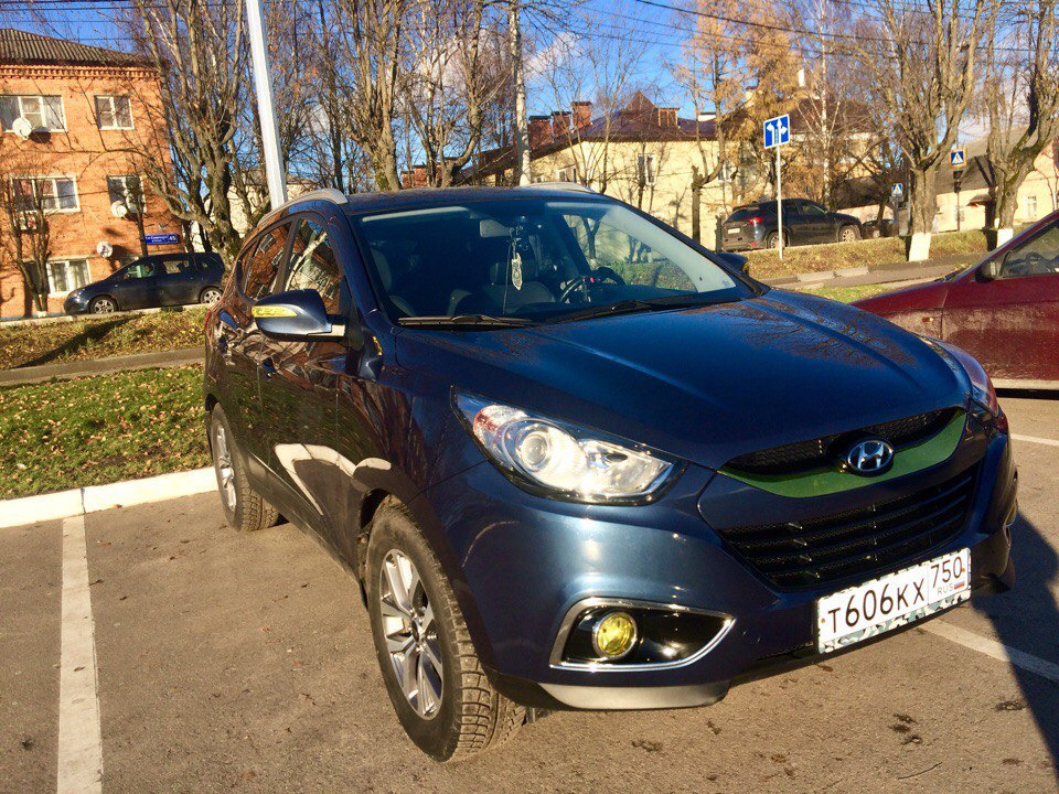 Заглушка на кронштейн крепления сидения. — Hyundai ix35, 2 л, 2010 года ...