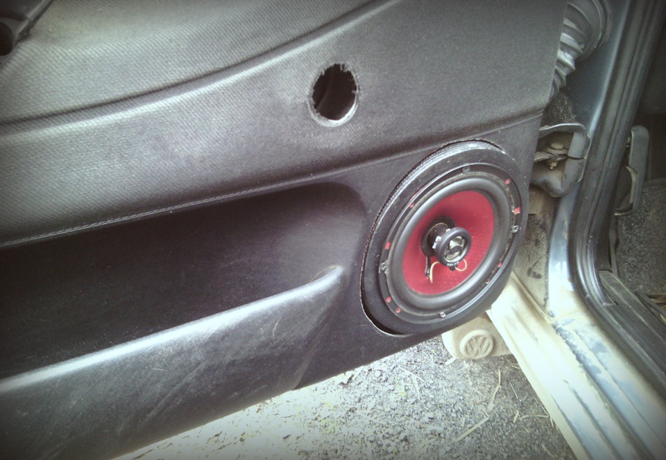 Грили поставлю позже, красить надо — Volkswagen Passat B4