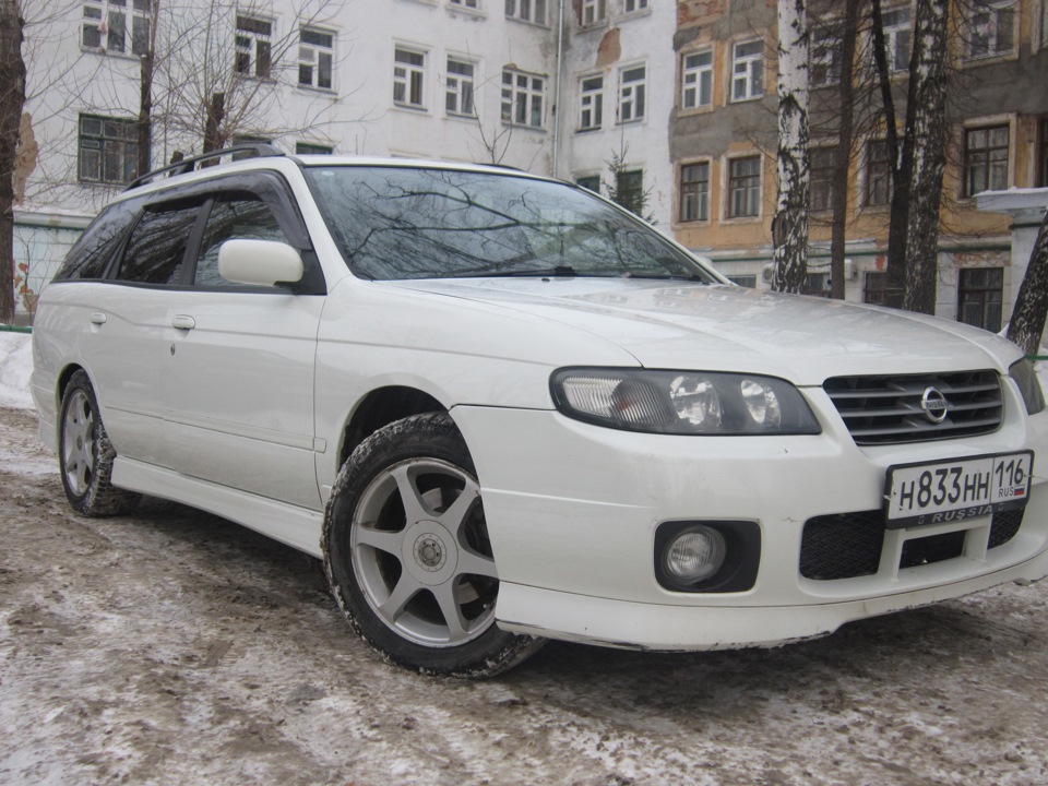 Ниссан Авенир 2004 год