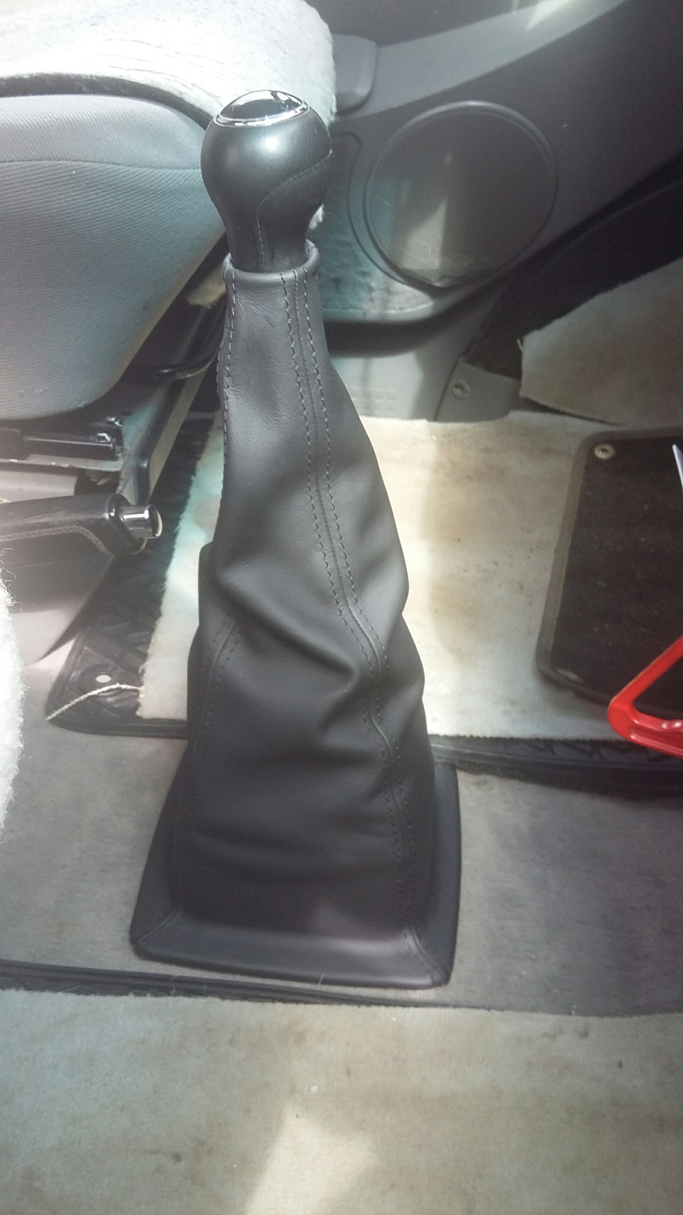 Кожанный чехол кпп — Volkswagen Multivan (T4), 2,5 л, 2002 года ...