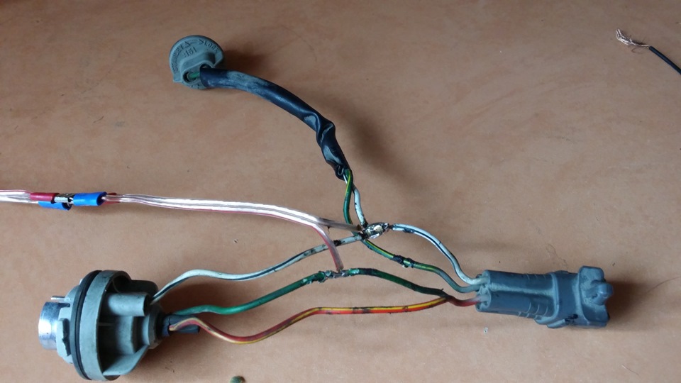 408a072s 960 Как называются огоньки на крыльях авто