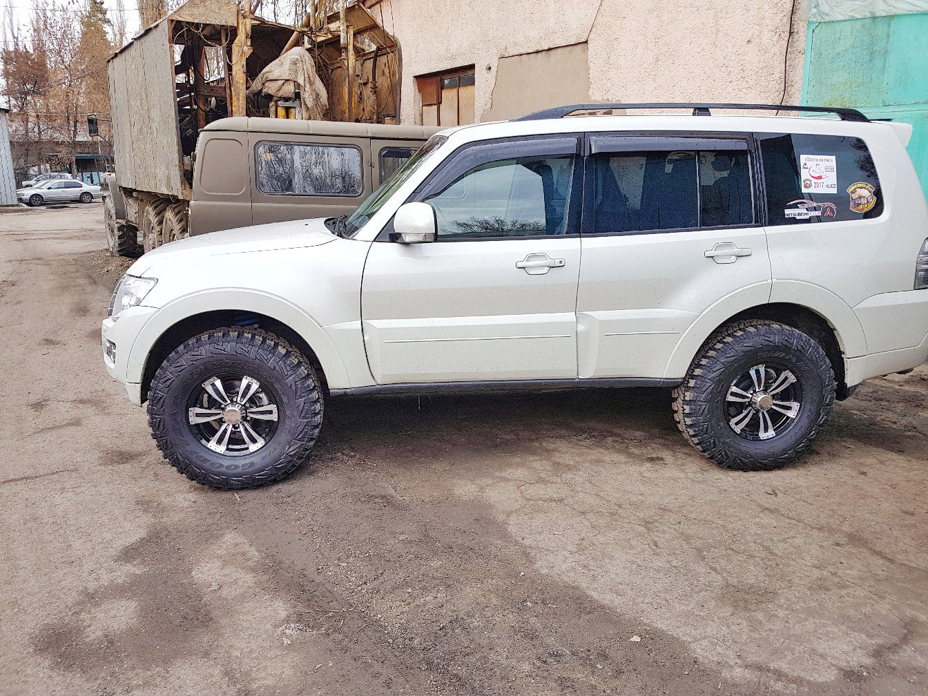 митсубиси паджеро 285/75-r16 митсубиси паджеро 285/75-r16