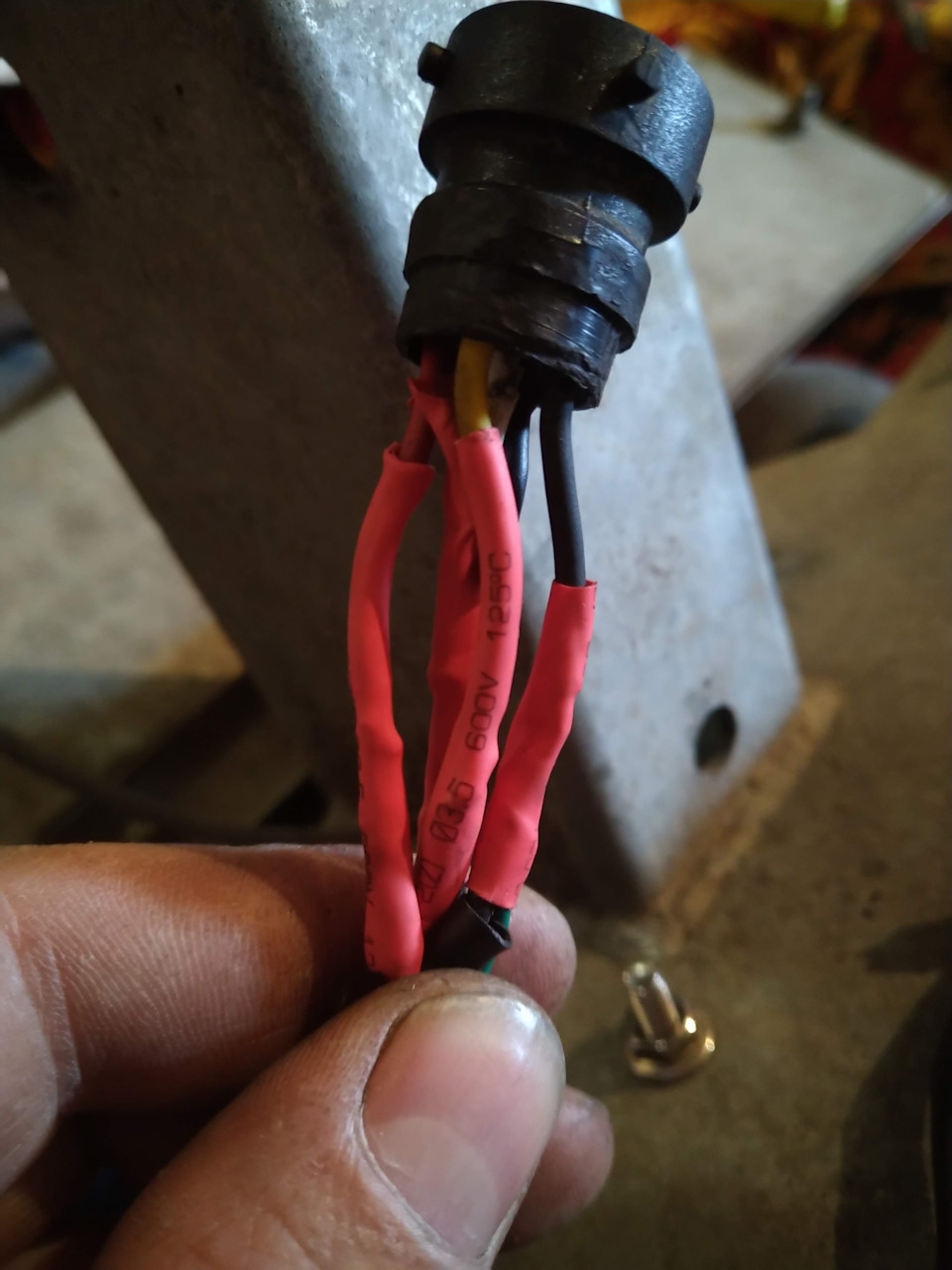 Доработка прицепа МЗСА. Замена фонарей. — Jeep Grand Cherokee (ZJ), 5,2 ...