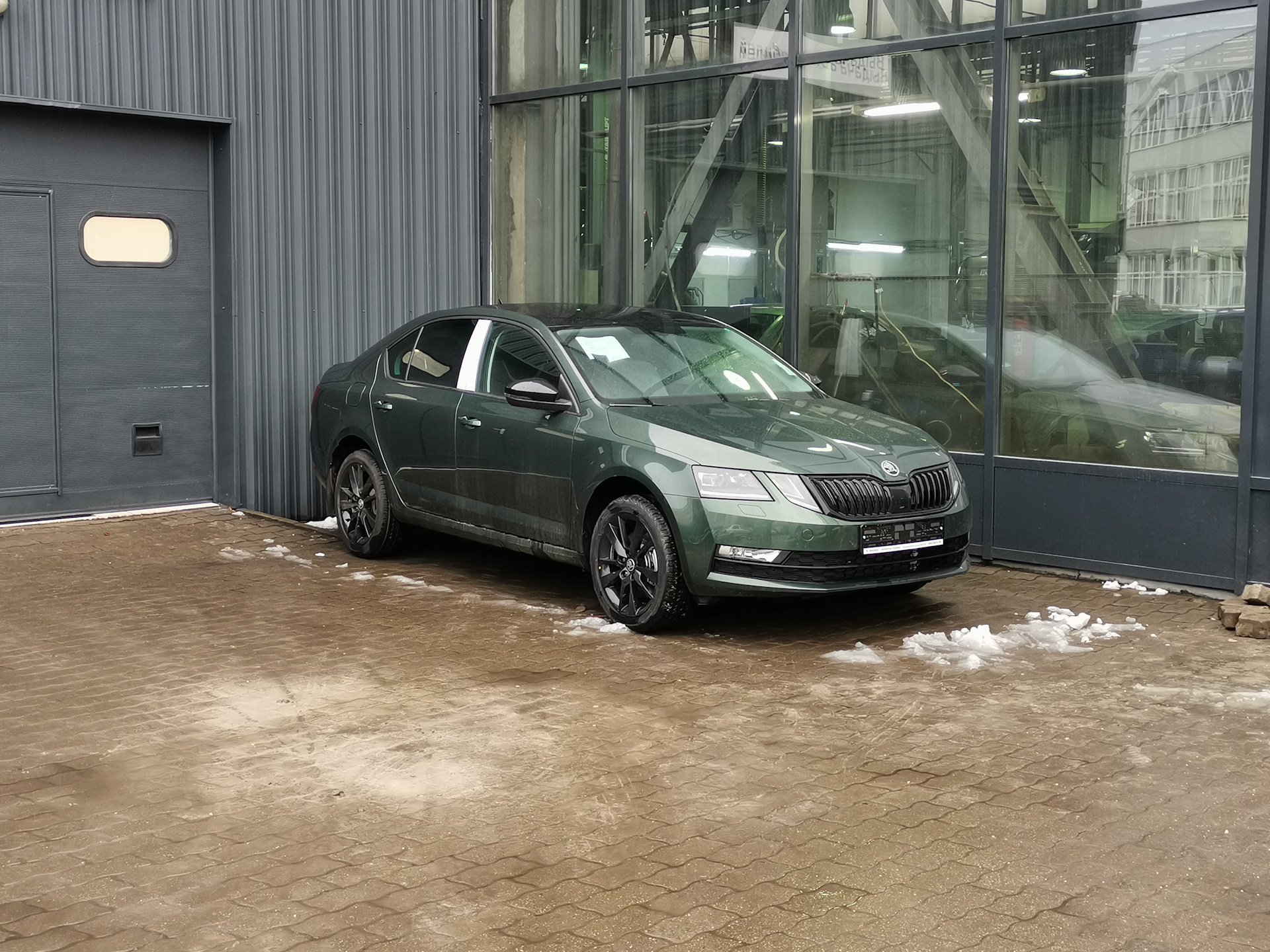 Skoda Octavia a7 зеленая