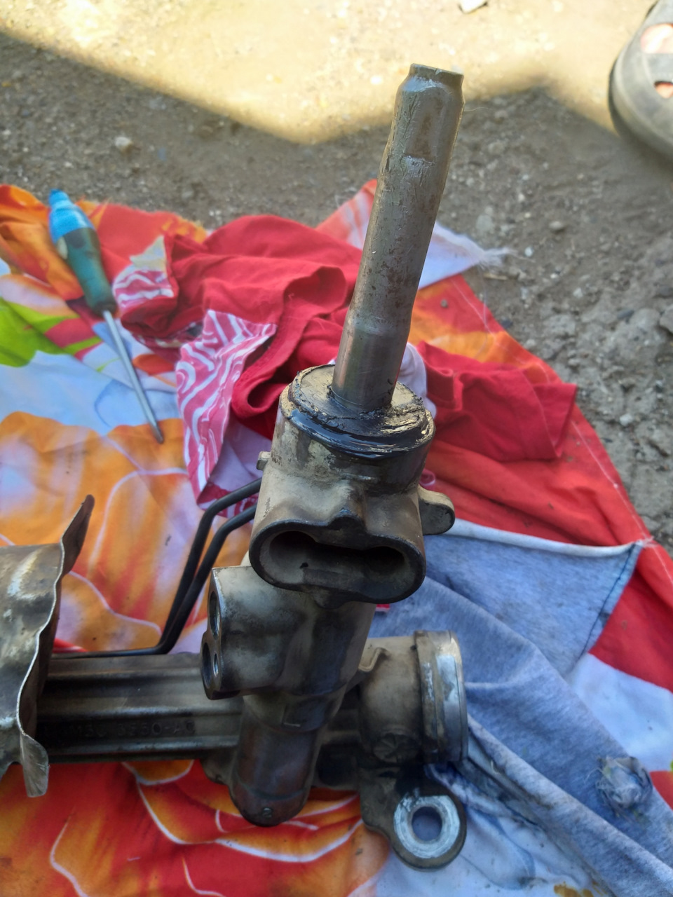 Замена сальников рулевой рейки, замена рулевых наконечников и пыльников ...