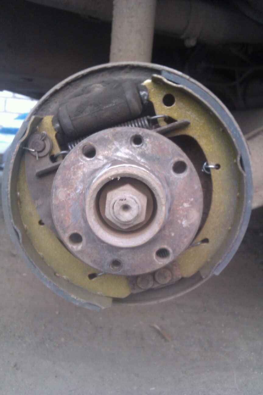 Меняем задний подшипник ступицы и тормозной барабан — Lada 21102, 1,5 л ...