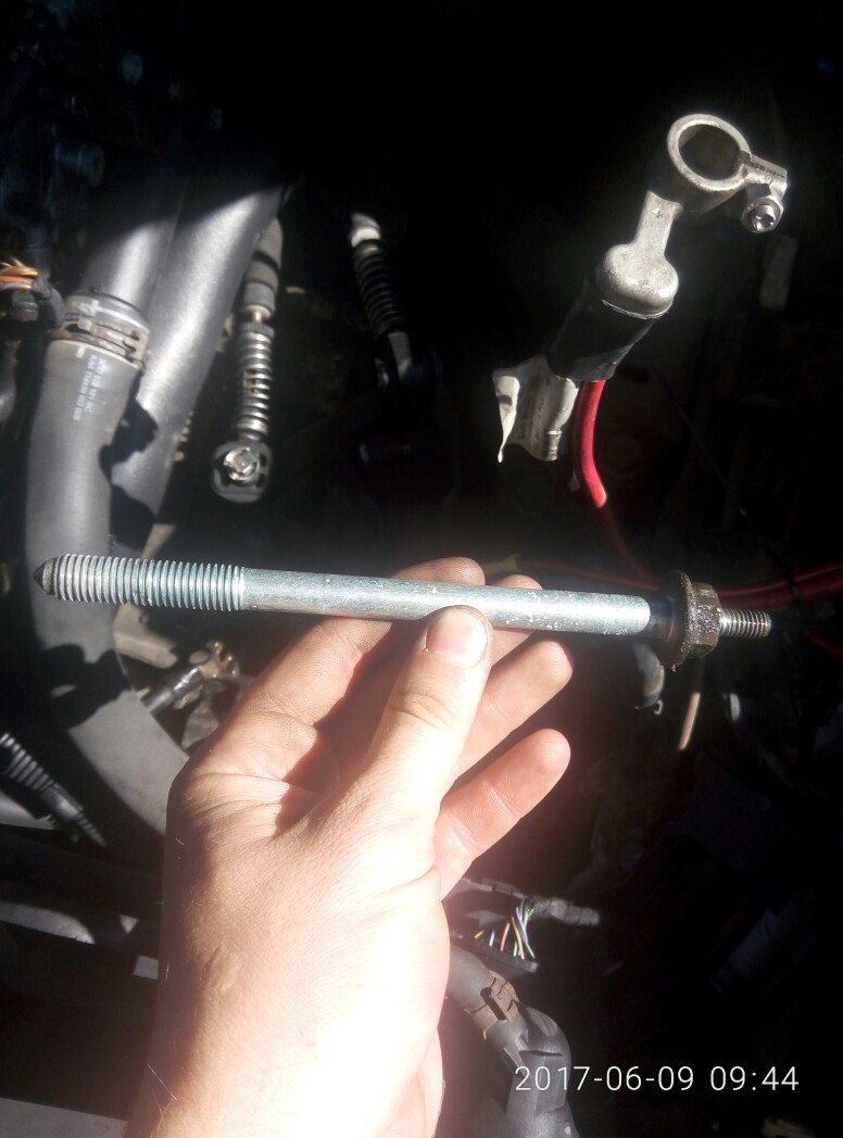 Ревизия стартера, ремонт заднего правого суппорта, замена тормозной ...