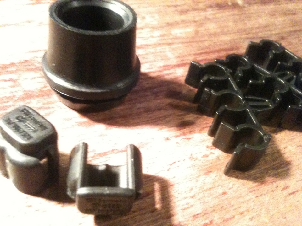 Расход тормозной жидкости 1 литр на 30 км это нормально? — Volkswagen ...