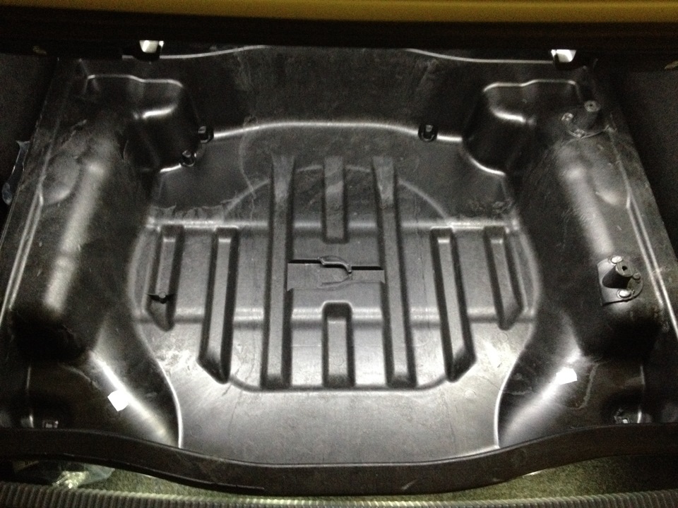 Ниша, вид изнутри — Volkswagen Passat B6