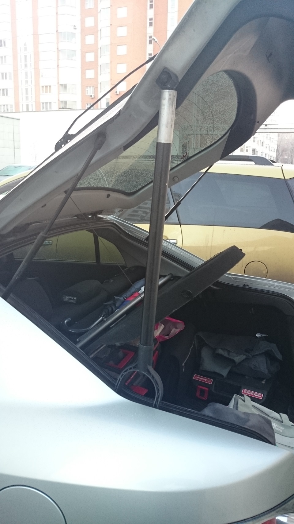 Разборная лопата зимой — товар двойного назначения. — Mazda 6 (1G) GG ...