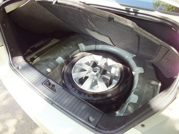 Полноразмерная запаска — Chevrolet Epica, 2 л, 2012 года | шины | DRIVE2