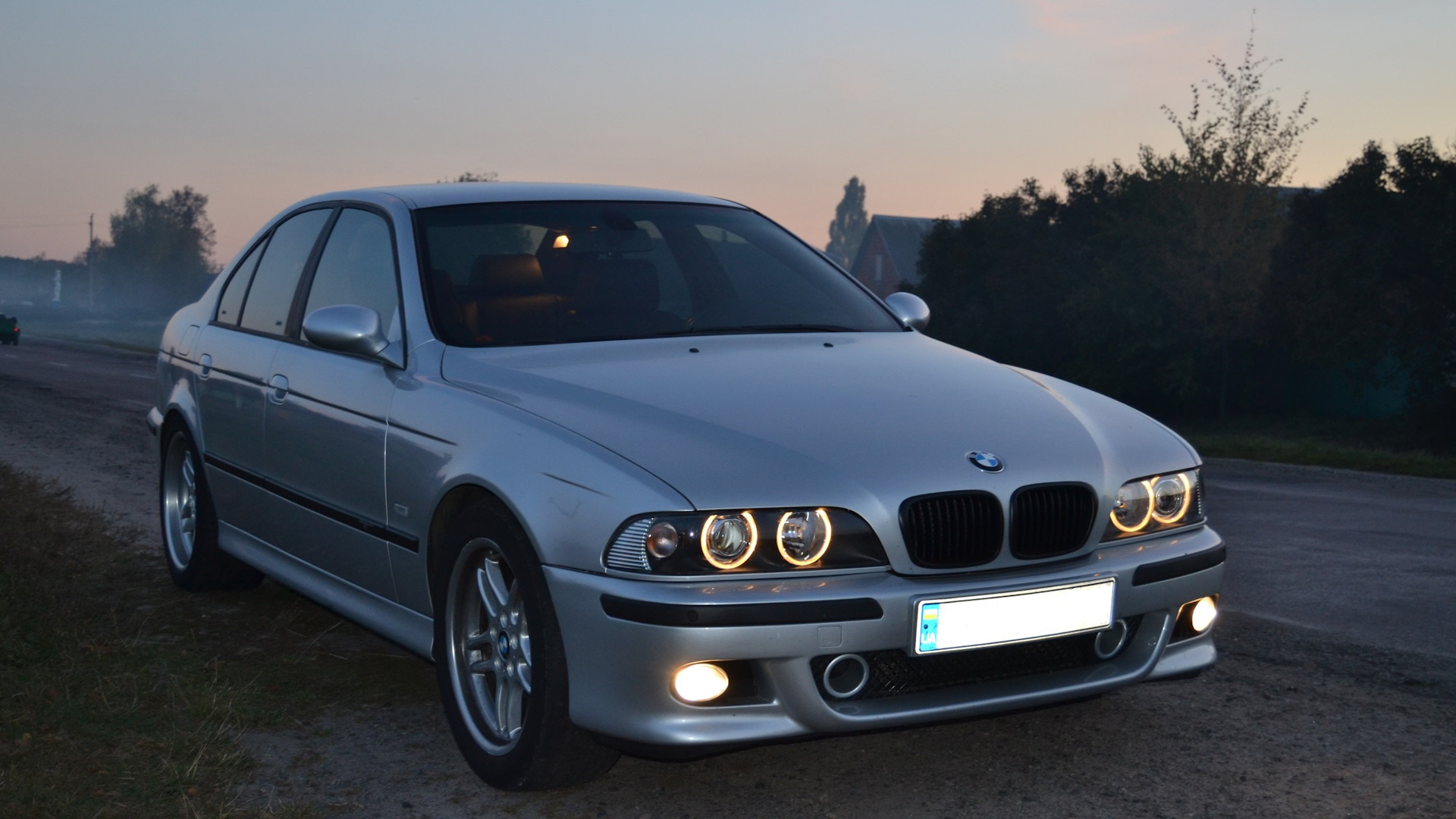 BMW 5 series (E39) 3.0 бензиновый 2002 | 530i 