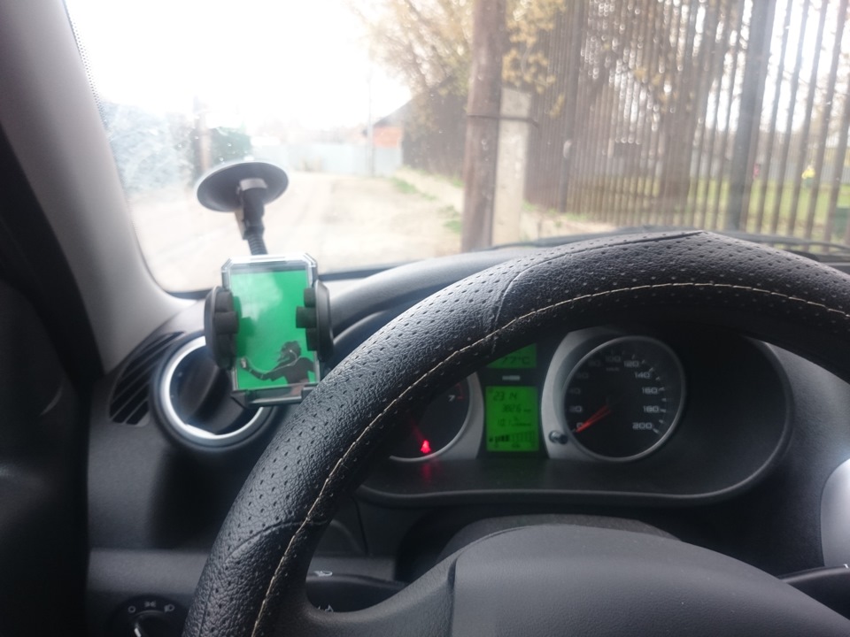 Держалка для телефона — Lada Гранта Лифтбек (1G), 1,6 л, 2015 года ...