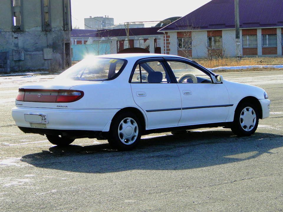 Toyota carina купить в Ангарске с доставкой Авито