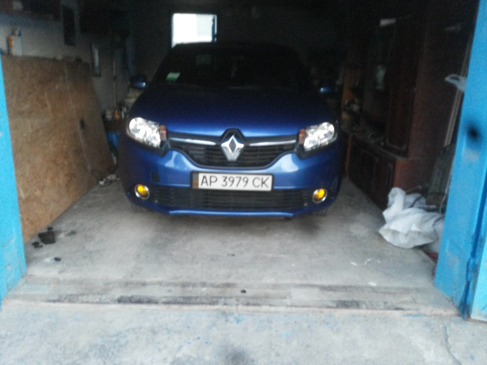 Закатал птф в желтый оракал(8300) — Renault Logan (2G), 1,6 л, 2013 ...