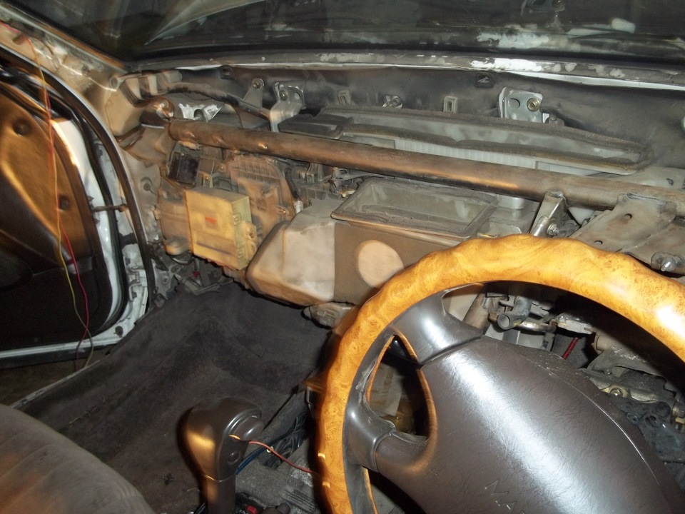Прочистка радиатора печки — Toyota Mark II (90), 1993 года | своими ...