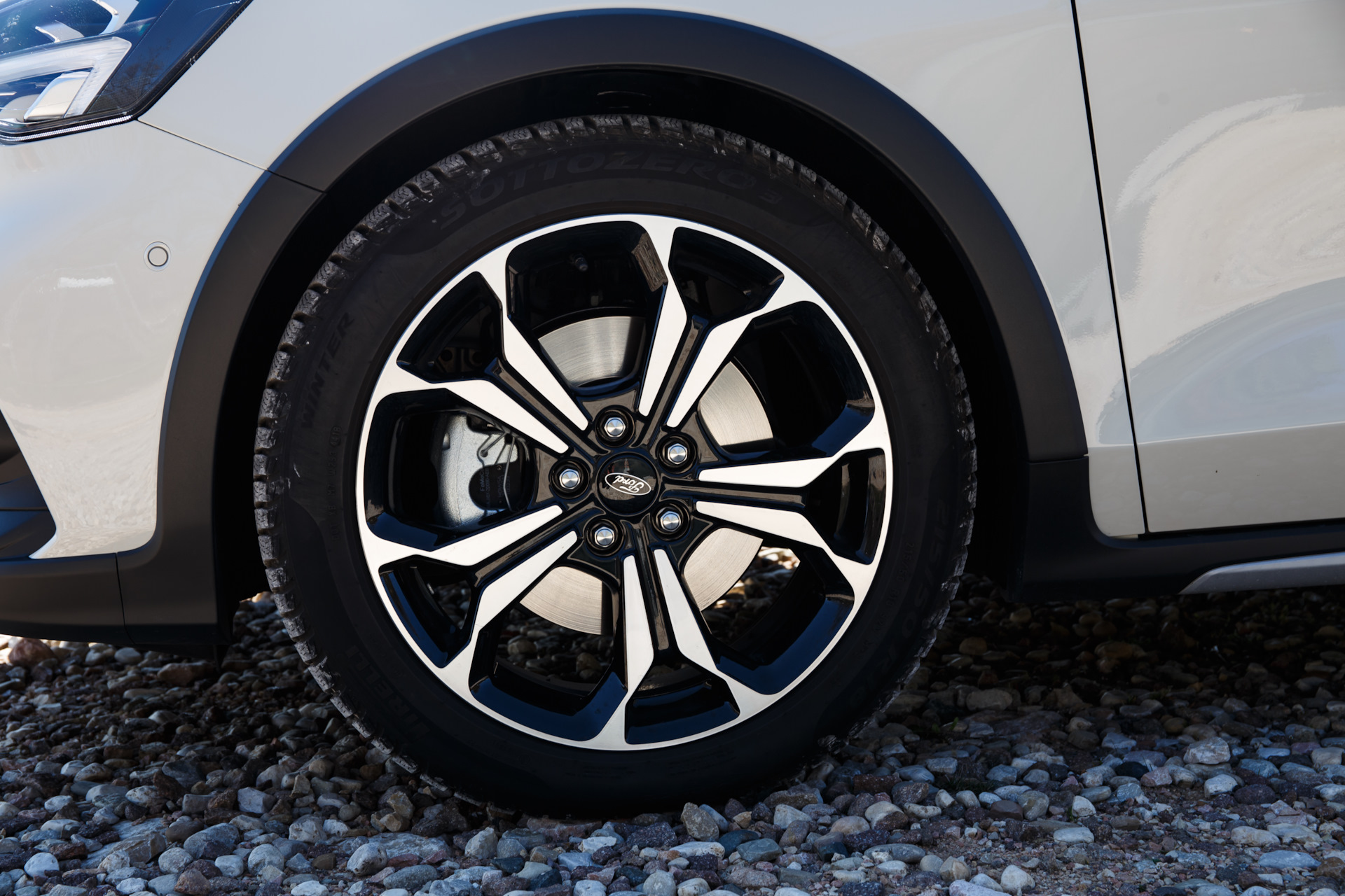 87. В какой цвет красить суппорта? — Ford Focus Hatchback III, 1,6 л ...