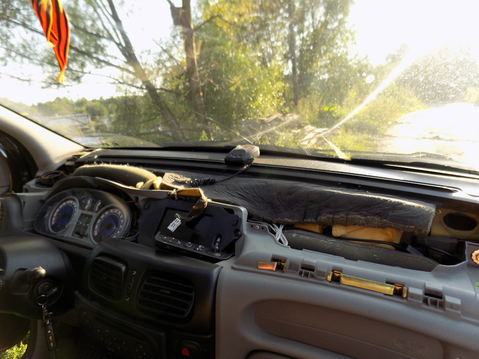 Audio Connection Box Renault USB AUX iPod — Renault Scenic RX4, 1,9 л, 2003 года автозвук