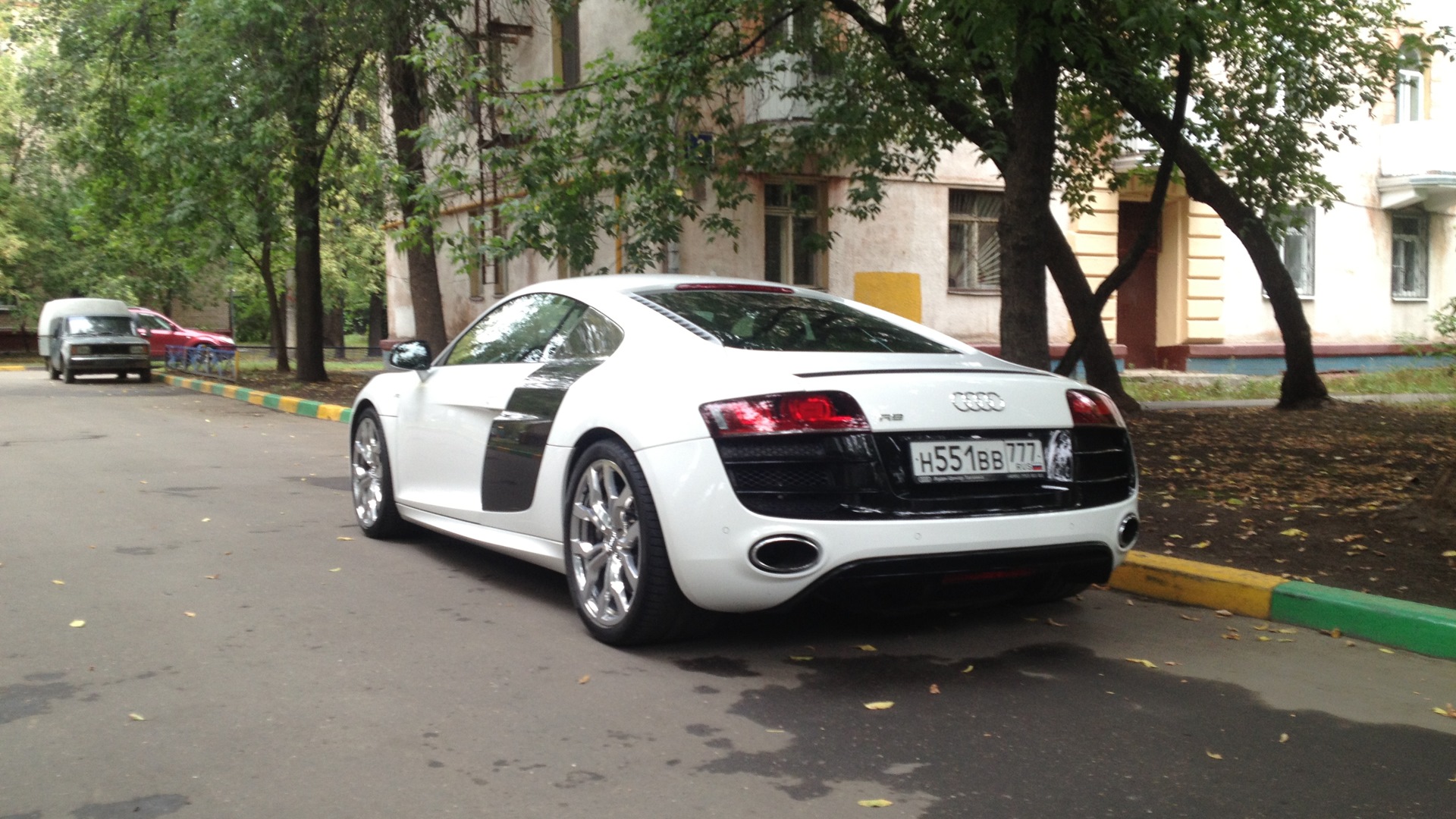 Audi R8 (1G) бензиновый 2011 | на DRIVE2