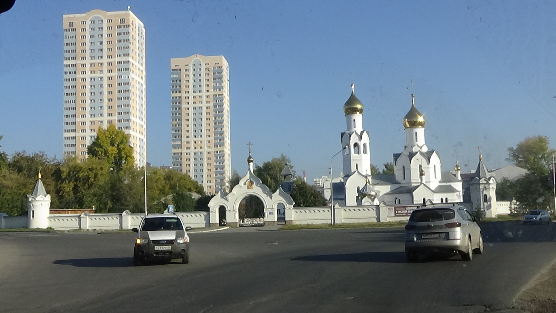 Церковь на обьгэсе фото