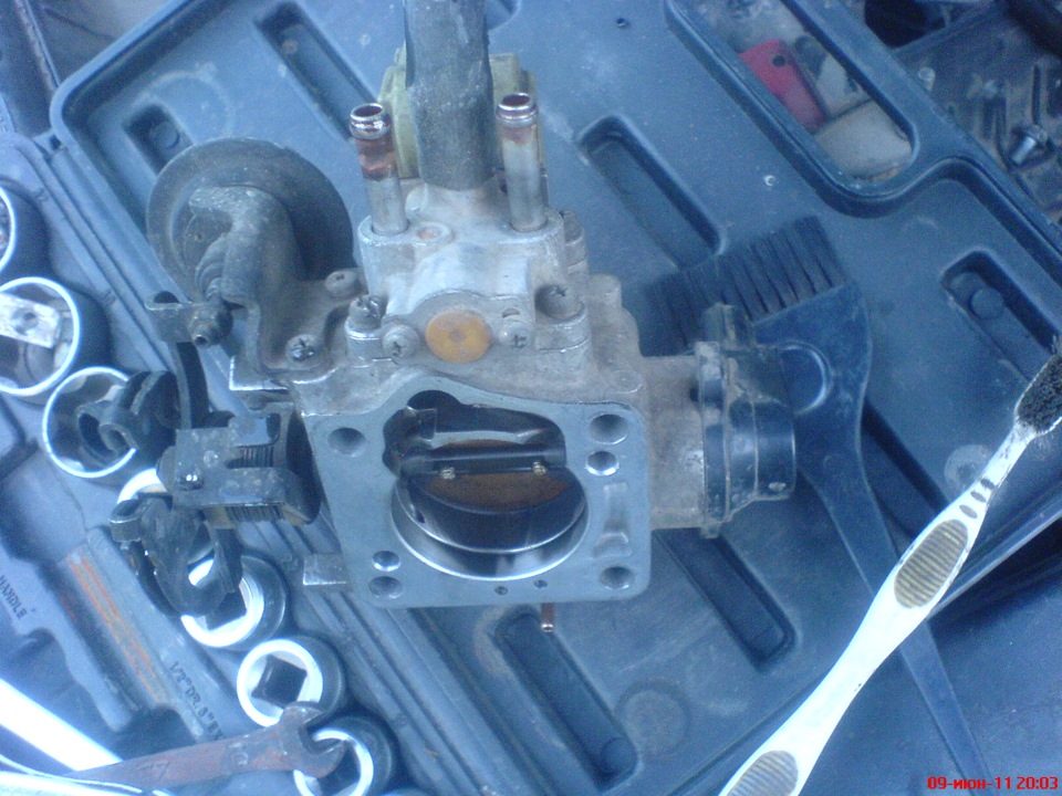 Промывка дроссельной заслонки, промывка форсунок и замена прокладок ...