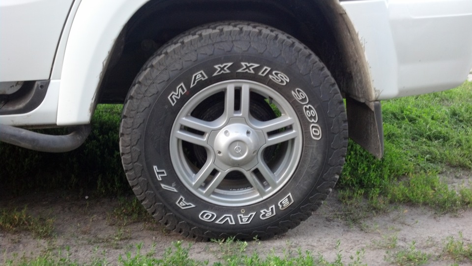 Шина ат r16 купить. 245/75 R16 Патриот. 245 75 R16 Maxxis Патриот. 245/70 R16 на УАЗ Патриот. 245/75 R16 на УАЗ.