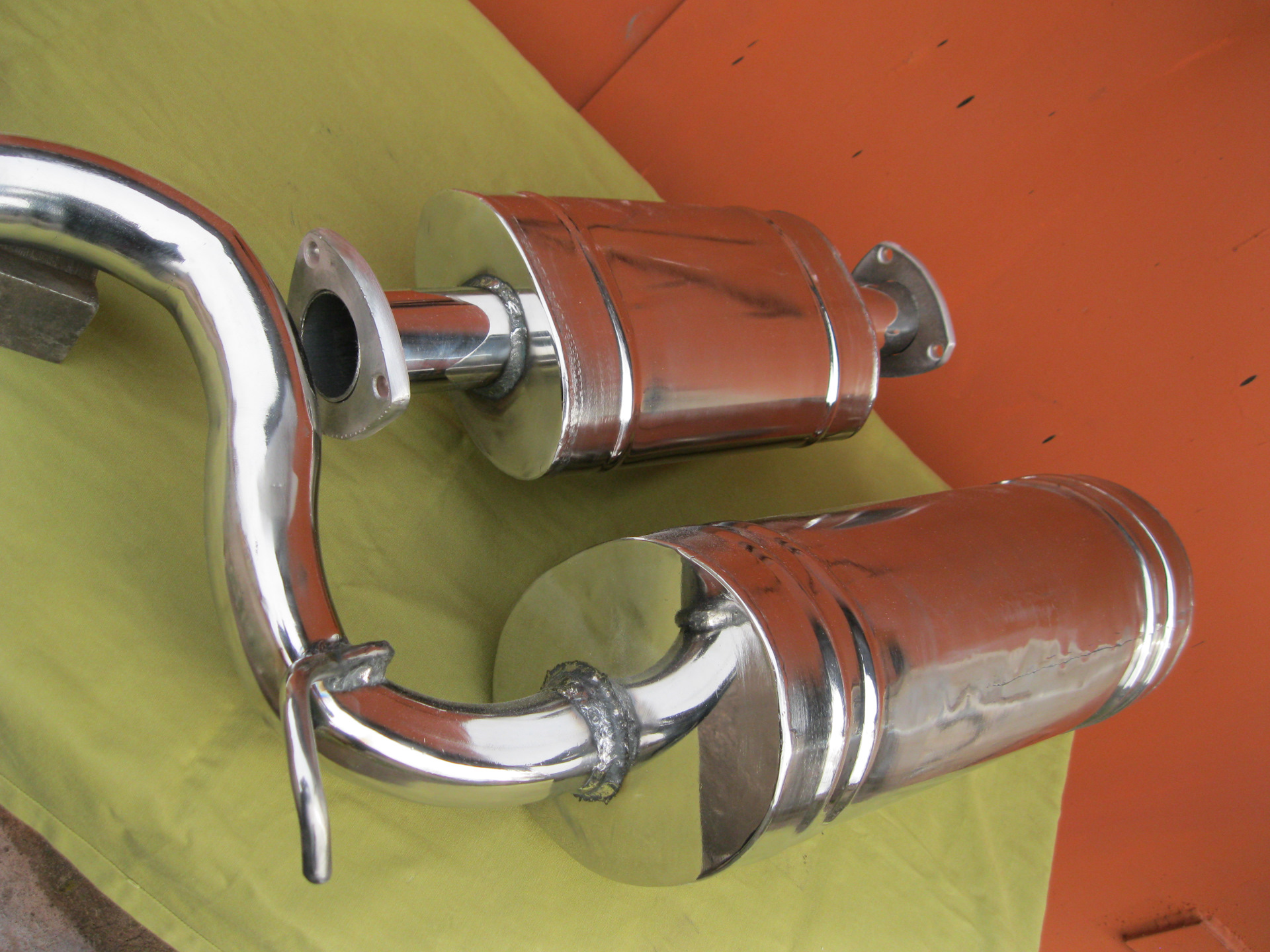 Выхлоп на заказ. Глушитель из меди. Изготовление выхлопной системы. Производство выхлопных систем. Выхлопная система из нержавейки ваз 2107.