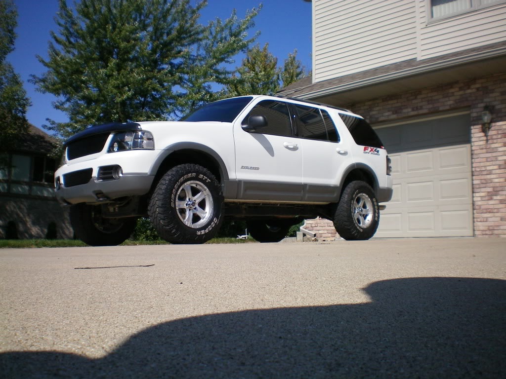 Ford Explorer 2 Offroad Tuning