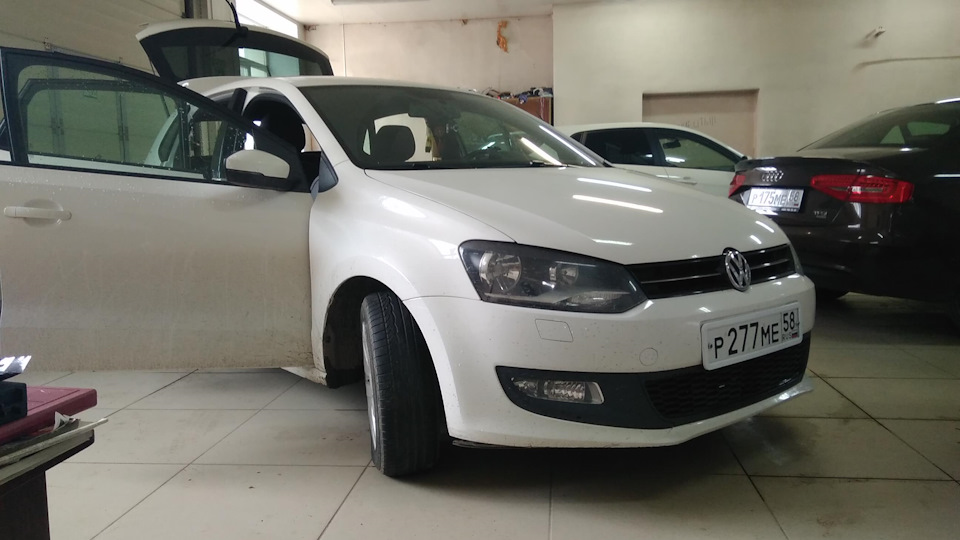 Ребятки, такой вопрос. Кто какое масло льёт? — Volkswagen Polo Mk5, 1,4 ...