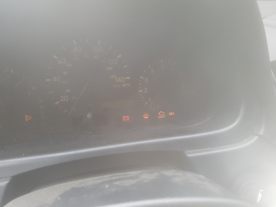 Загорелся значок аккумулятора — Lexus RX (1G), 3 л, 2001 года | поломка ...