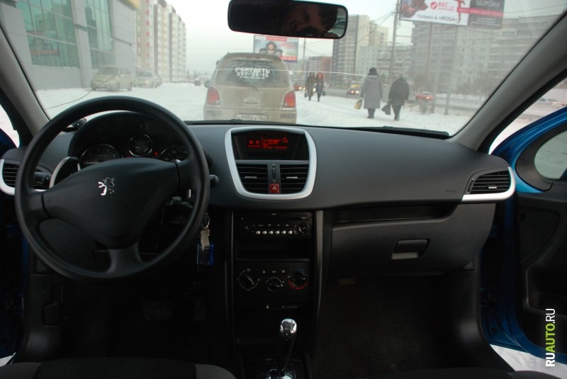 Peugeot 207 фото салона