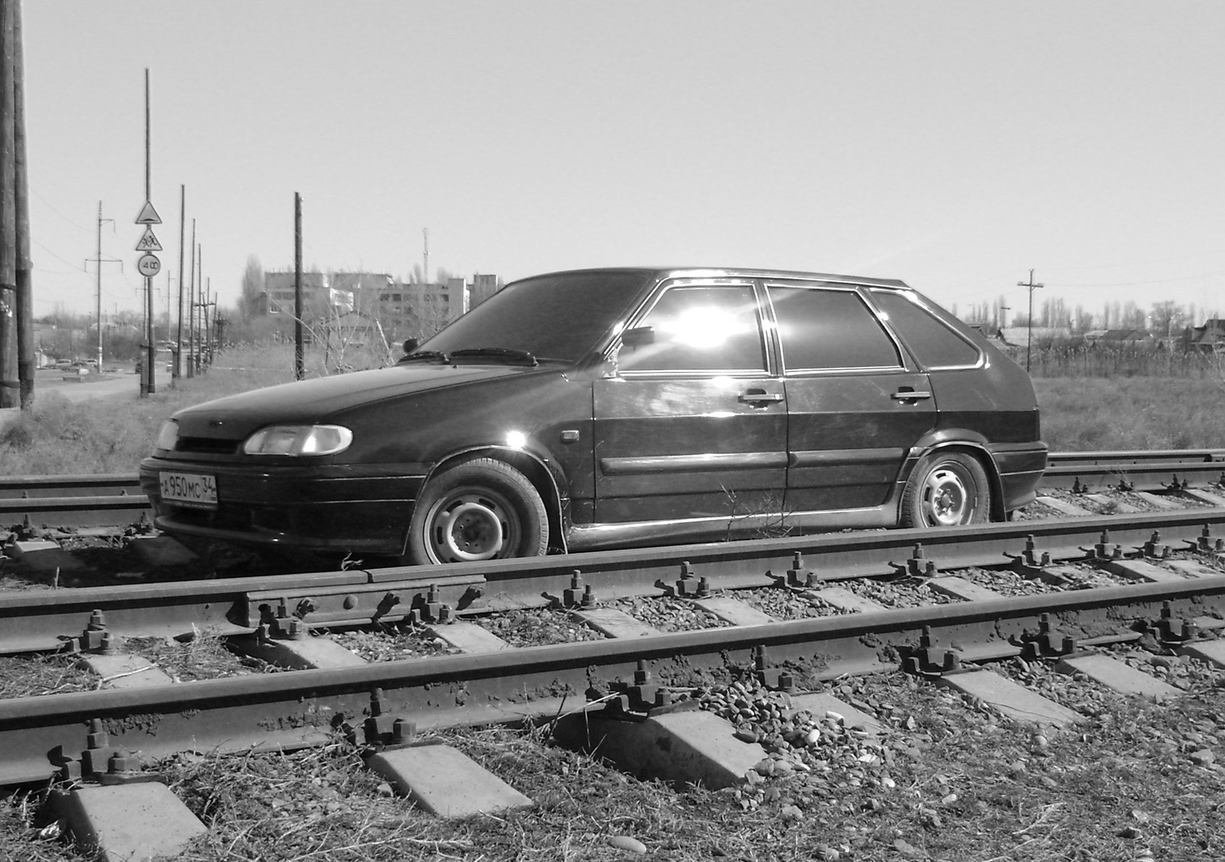 друзья- низкие тачки — Lada 2113, 1,6 л, 2008 года | фотография | DRIVE2