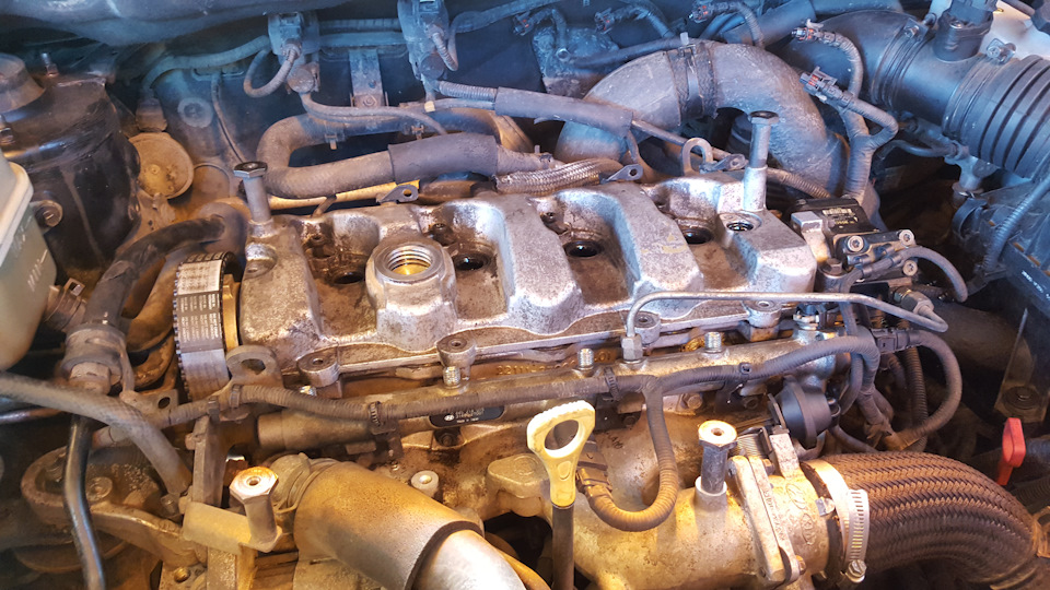 разбор головки блока и снятие форсунок — KIA Sportage (2G), 2 л, 2005 ...