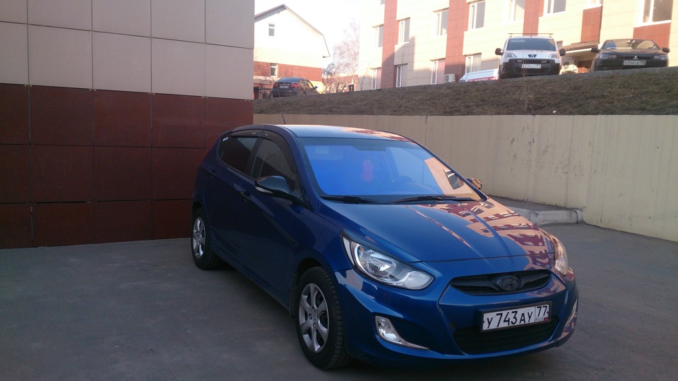 Замена лобового стекла и пленка хамелеон — Hyundai Solaris Hatchback, 1 ...