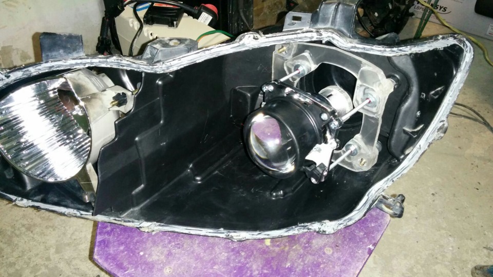 Переделка фар на Airtrek под линзы би-ксенон — Mitsubishi Airtrek Turbo ...