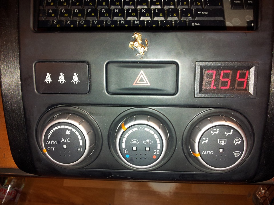 Проверял от блока питания дома, поэтому напряжение низкое. — Nissan X-Trail II (t31)