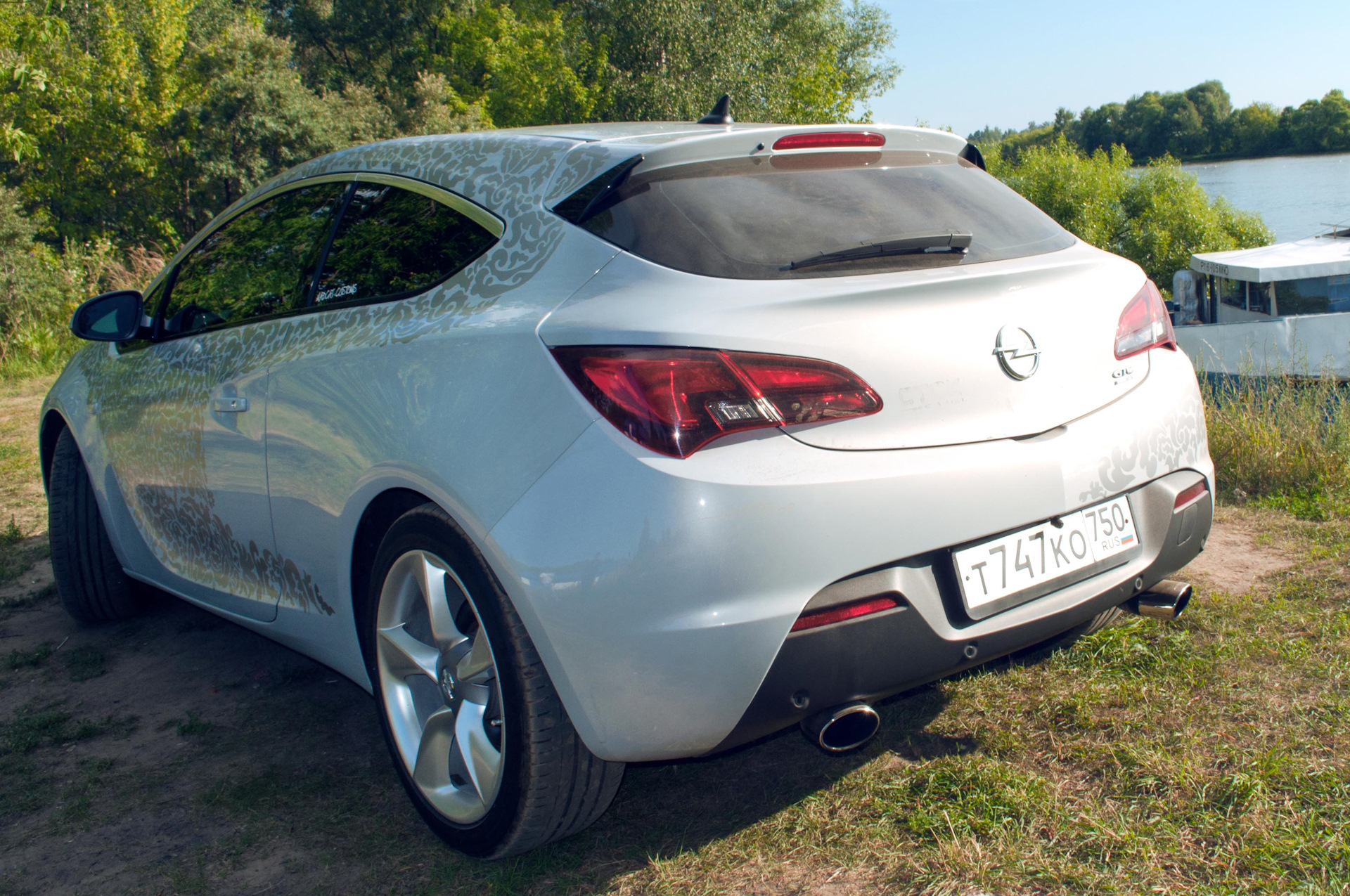 Opel Astra GTC РІРёРЅРёР»